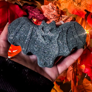 Moonlight Flight Bat Bath Bomb – Soar Into a Luxurious Bath!